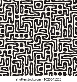 Seamless pattern with maze lines. Monochrome abstract grungy background. Vector hand drawn labyrinth.