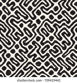 Seamless pattern with maze lines. Monochrome abstract grungy background. Vector hand drawn labyrinth.