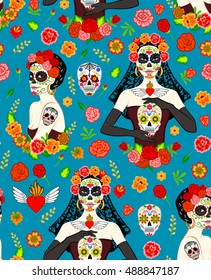 Seamless pattern with mexican beautiful women with Dia Los Muertos make-up and sugar skull