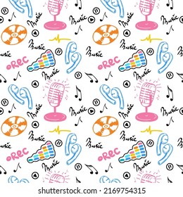 A seamless pattern of musical symbols, hand-drawn doodle-style elements. Microphone, CDs, sheet music, modern headphones and sound recording icons. Vector illustration.