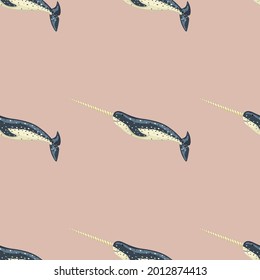 Patrón sin foco de Narwhal sobre fondo rosado. Plantilla de caricatura del océano para tela. Textura geométrica repetida con cetáceo marino. Diseño para cualquier propósito. Ilustración vectorial.