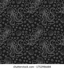 Patrón sin foco sobre un tema marino con medusas y conchas, imágenes de contorno claro sobre un fondo oscuro