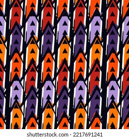Nahtloses Muster. Malerpinsel-Dreiecksschmuck. Handgezeichneter geometrischer Hintergrund. Dreieckige Formen, Tapete. Geometrischer Hintergrund. Ethnische Motive. Pfeiltextildruck. Webdesign. Vektorgrafiken