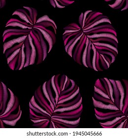 Patrón sin foco de hojas de palma rosadas bordadas tropicales de monstera sobre fondo negro. El bordado costilla la imitación