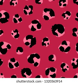 Seamless pattern with pink leopard pelt texture. Watercolor hand drawing. Vector illustration.