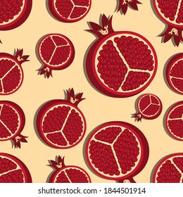 Patrón sin foco con granadas. Patrón decorativo de fruta granada sobre fondo beige.