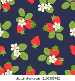 Nahtloses Muster mit roten Erdbeeren, grünen Blättern, weißen Blumen. Vektorfarbengrafik im Flachstil auf dunklem Hintergrund.	