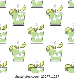 Patrón inmaculado, cócteles de fruta refrescantes en un fondo blanco. Fondo de las bebidas, textil