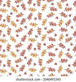 Patrón sin foco con bayas de rowan y hojas de color naranja, amarillo y rojo sobre fondo blanco. Perfecto para papel pintado, papel de regalo, fondo de página web y otros.