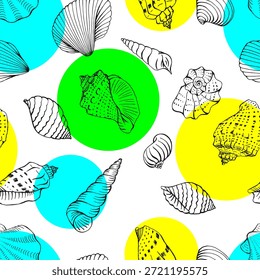 Patrón sin fisuras con conchas marinas. Diseño inspirado en la marina. Ilustración vectorial dibujada a mano.
