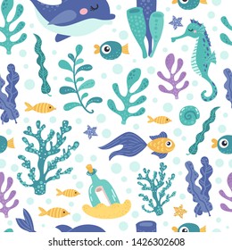 Seamless pattern with seaweed and fish