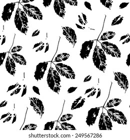 Seamless pattern with stylized leaves of wild grape