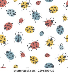 Patrón sin inconvenientes con los ladybugs de verano que se arrastran, vuelan. Gráficos vectoriales con insectos.