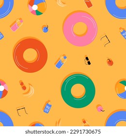 Patrón sin inconvenientes con anillos de nado y bolas. Botellas de agua, gafas de sol, protección solar y frutas sobre la arena, tumbas en la playa. Los colores azul y naranja. Ilustración del vector