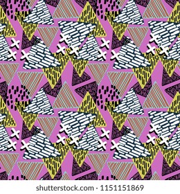 Seamless pattern of triangle memphis geometric background. Childish drawing with punchy pastel colors.
