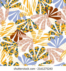 Seamless pattern with tropical exotic ornament with palm leaves. Summer abstract animal print. Vector graphics.