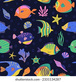 Seamless pattern with underwater life. Hand-drawn doodle fishes, sea shells, starfish, mollusk, seaweed. Summer beach print. Cute ocean background. Abstract design for clothing, wrap, textile, fabric.