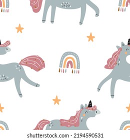 Patrón sin brillo con unicornios en estilo Doodle. Ilustración vectorial para ropa de niño, papel pintado, bolígrafos o envoltura de regalo.