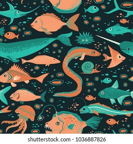 Seamless pattern of vector handdrawn underwater creatures, fishes, eels, planctone.