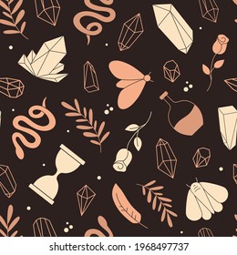 Patrón sin foco. Ilustración vectorial con cristal, serpiente, rosa, hoja, polilla, plumas, vidrio. 