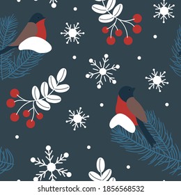 Patrón sin foco para el tema invernal. Muletas en las ramas de un árbol de Navidad, racimos de ceniza de montaña en la nieve, copos de nieve. Diseño de Navidad y Año Nuevo.