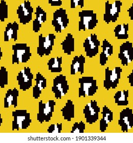 Seamless pattern.Pixel art. Jaguar mosaic on a yellow background. Vector illustration.