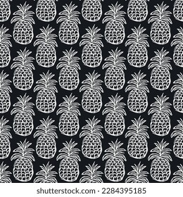 Seamless pineapple pattern. Doodle vector with ananas. Vintage pineapple pattern