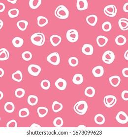 Nahtlose, rosa, handgezeichnete Doodle Polka Dots Vektorillustration Wiederholen Muster mit geometrischen weißen Kreise und abstrakten Formen. Ein trendiger Look für Mode, Innendekoration und Textildesign.