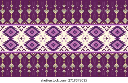 Padrão tribal geométrico roxo contínuo com motivos em diamante e simetria boho, ideal para design têxtil, papel de parede, impressões de tecido e fundos étnicos modernos.