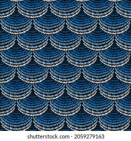 Patrón de escala sin brillo en azul. La imitación del bordado. Fondo retro abstracto para el diseño textil