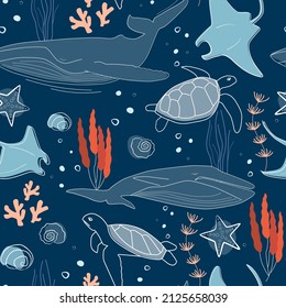 Seamless shell with marine animals. A whale, a turtle, a stingray fish, a starfish swim under the water. Sea print. Vector graphics.