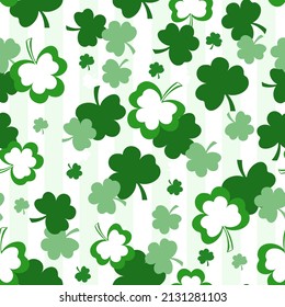 Seamless St. Patrick's Day pattern of Irish symbols. Green clover leaf and other hand drawn elements. Vector backgrounds for holiday invitation, greeting card or flyer