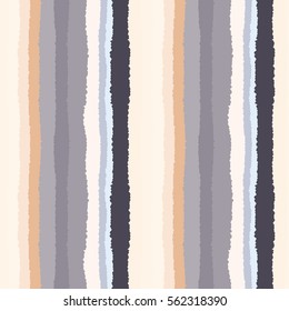 Nahtloses gestreiftes Muster. Vertikale Linien mit zerrissenem Papiereffekt. Hell-Randhintergrund. Beige, graue, orangefarbene, weiße Farben. Vektorgrafik