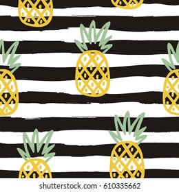 Seamless Summer print with pineapple