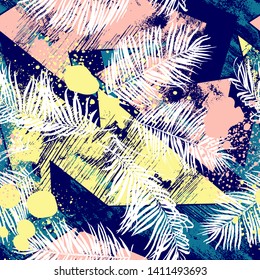 Seamless summer tropical leaves pattern, textile doodle grunge texture.Trendy modern ink artistic design.