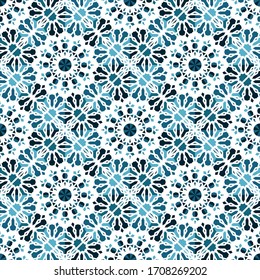 Seamless texture with arabic geometric ornament. Vector asian mosaic pattern with alternating decorative elements