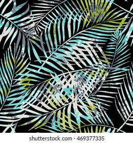 Patrón tropical sin problemas. Hermoso diseño exótico abstracto y atractivo. Hojas de palma de diferentes formas sobre fondo oscuro, para la moda, interior, papelería, web.