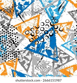 Patrón de graffiti urbano sin fisuras con triángulos naranja, azul, gris y negro sobre fondo blanco, texturas grunge, salpicaduras de pintura y puntos semitonos. Perfecto para el diseño de ropa deportiva y streetwear