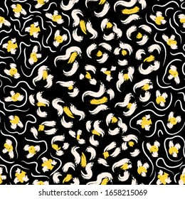 Seamless Vector. Abstract paint brush strokes leopard animal skin background. Repeatable ready template.