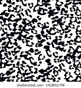Seamless vector black and white leopard fur pattern. Stylish fashionable wild leopard print. Animal print background for fabric, textile, design, advertising banner.