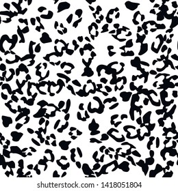 Seamless vector black and white leopard fur pattern. Stylish fashionable wild leopard print. Animal print background for fabric, textile, design, advertising banner.