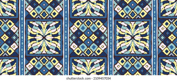 Seamless vector border in ethnic style. Geometric ornament. Decorative strip for textiles.