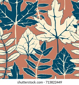 seamless vector colorful autumn pattern with hand drawn tree leaves. autumn design for covers, packaging, printing