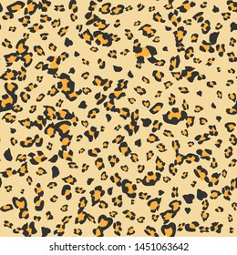 Seamless vector leopard fur pattern. Stylish fashionable wild leopard print. Animal print beige 10 eps background for fabric, textile, design, cover, wrapping.