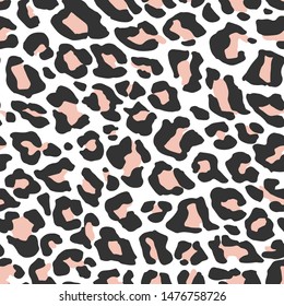 Seamless vector leopard fur pattern. Stylish fashionable wild leopard print. Animal print beige gradient 10 eps background for fabric, textile, design, cover, wrapping.