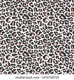 Seamless vector leopard fur pattern. Stylish fashionable wild leopard print. Animal print beige gradient 10 eps background for fabric, textile, design, cover, wrapping.