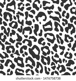 Seamless vector leopard fur pattern. Stylish fashionable wild leopard print. Animal print beige gradient 10 eps background for fabric, textile, design, cover, wrapping.
