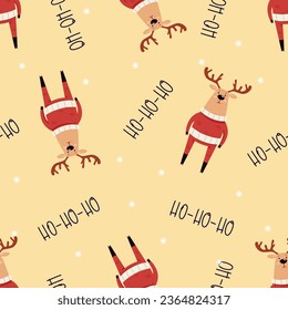 Patrón vectorial sin foco de vectores de Nochevieja. Reno gracioso lindo en pijamas rojos de Año Nuevo, copos de nieve, inscripción Ho-ho-ho