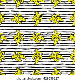 Seamless vector pattern with bananas. Summer fashion background.