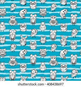 Seamless vector pattern with funny hand drawn doodle owls.